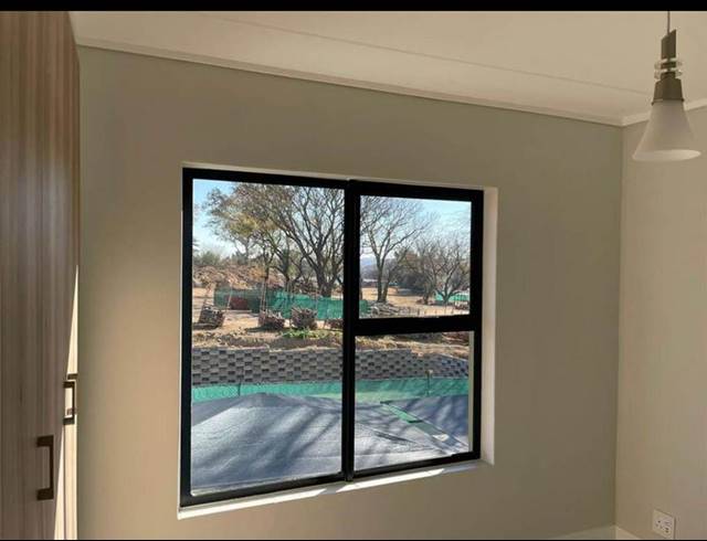 2 BEDROOM PROPERTY TO RENT IN LINBRO PARK